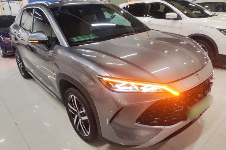 Used BYD Song L DM-i 2024 112 km Leading Edition Front Right 45 Deg