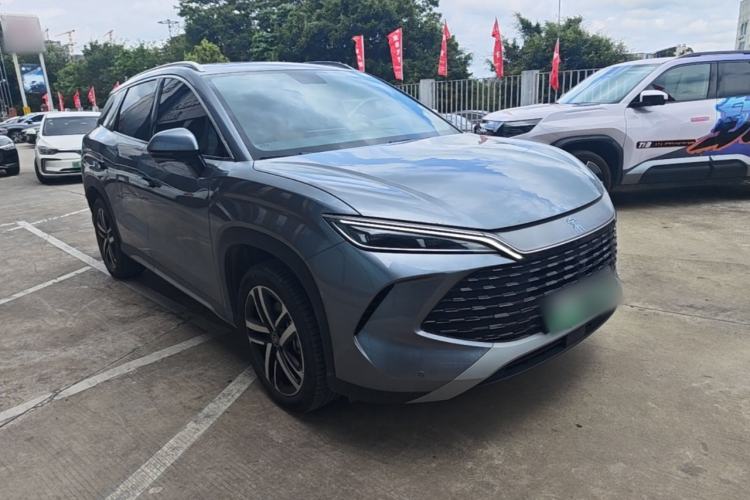 Used BYD Song L DM-i 2024 112 km Leading Edition Front Right 45 Deg