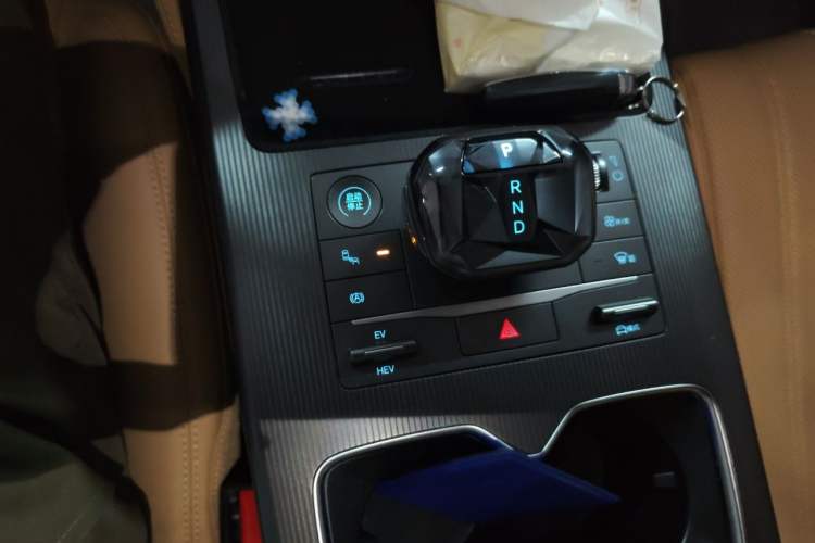 Used BYD Song L DM-i 2024 112 km Beyond Edition Gear Lever
