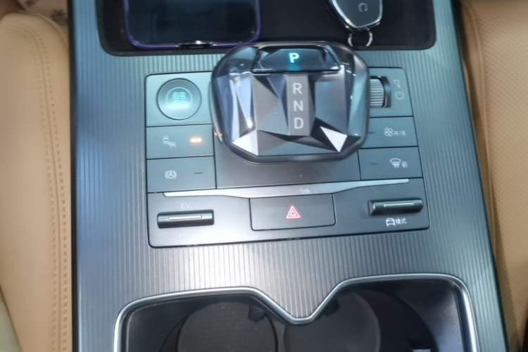 Used BYD Song L DM-i 2024 112 km Beyond Edition Gear Lever