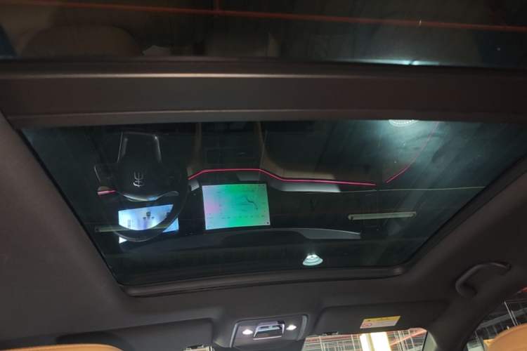 Used BYD Song L DM-i 2024 112 km Beyond Edition Headliner