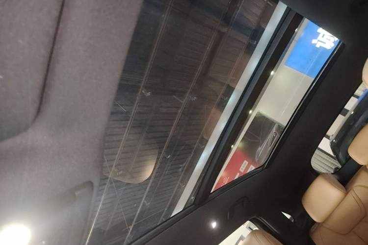 Used BYD Song L DM-i 2024 112 km Beyond Edition Headliner