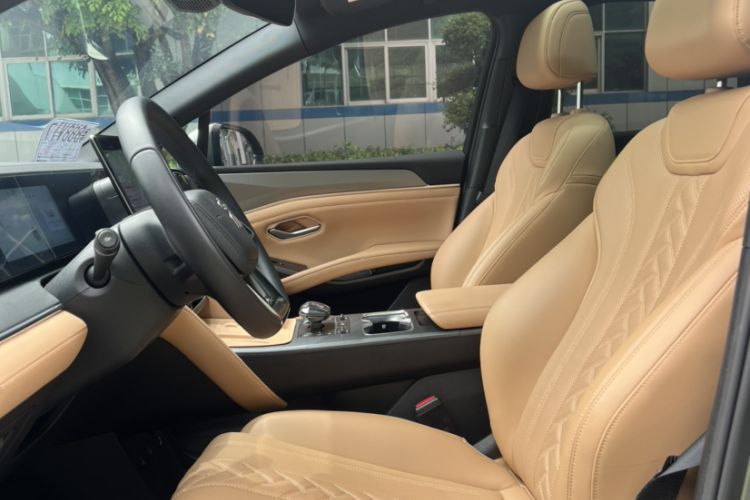Used BYD Song L DM-i 2024 160km Beyond Edition Interior 1
