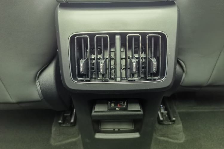 Used BYD Song L DM-i 2024 112 km Beyond Edition Interior 2