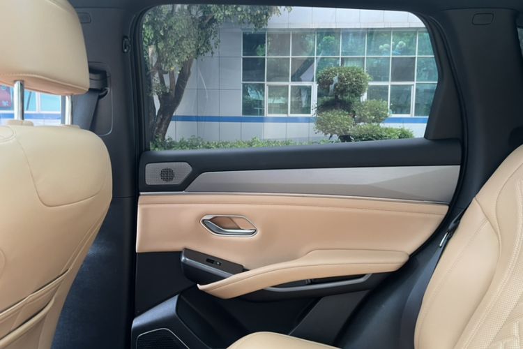 Used BYD Song L DM-i 2024 160km Beyond Edition Interior 3