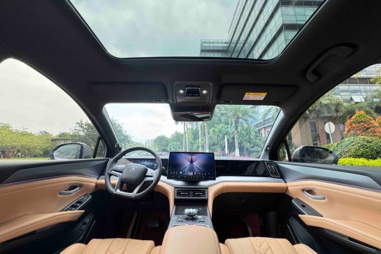Used BYD Song L DM-i 2024 160 km Excellence Version Interior 8