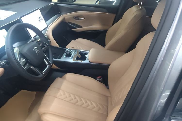 Used BYD Song L DM-i 2024 112 km Beyond Edition Left Front Seat