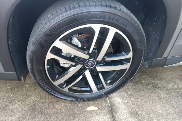 Used BYD Song L DM-i 2024 112 km Beyond Edition Left Front Wheel Hub