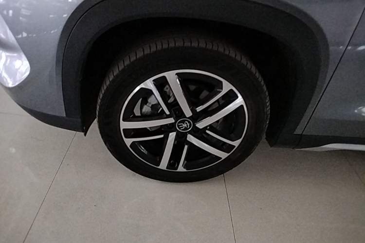 Used BYD Song L DM-i 2024 112 km Beyond Edition Left Front Wheel Hub
