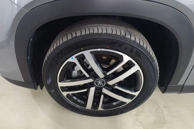 Used BYD Song L DM-i 2024 112 km Leading Edition Left Front Wheel Hub