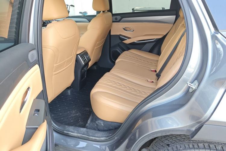 Used BYD Song L DM-i 2024 112 km Beyond Edition Left Rear Seat