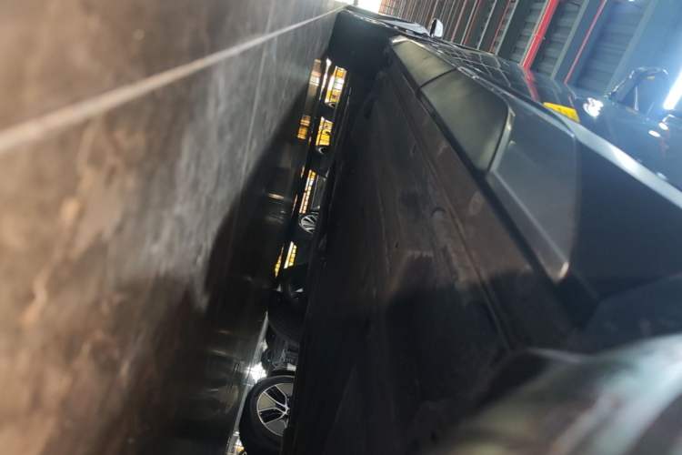 Used BYD Song L DM-i 2024 112 km Beyond Edition Left Side Sill