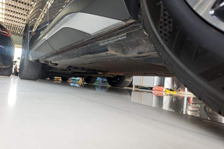 Used BYD Song L DM-i 2024 112 km Beyond Edition Left Side Sill