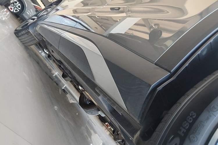 Used BYD Song L DM-i 2024 112 km Leading Edition Left Side Sill