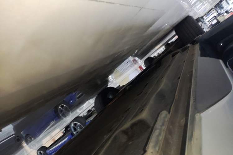 Used BYD Song L DM-i 2024 112 km Leading Edition Left Side Sill