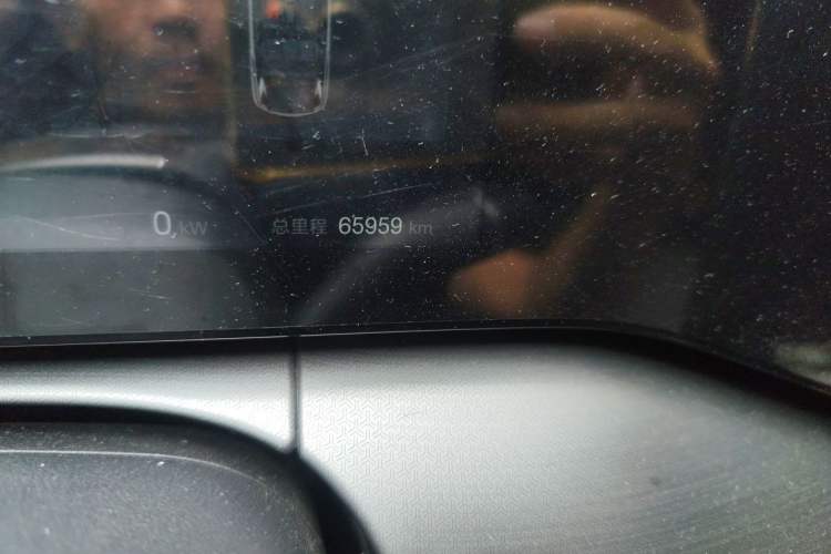 Used BYD Song L DM-i 2024 112 km Beyond Edition Odometer Close Up
