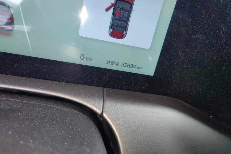 Used BYD Song L DM-i 2024 112 km Beyond Edition Odometer Close Up