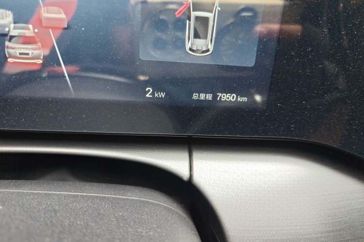 Used BYD Song L DM-i 2024 112 km Beyond Edition Odometer Close Up