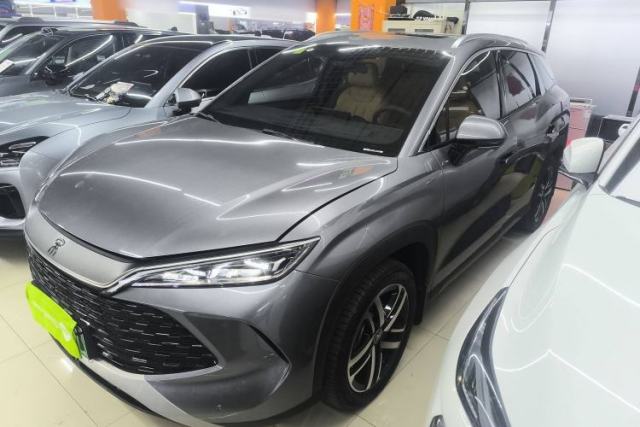 BYD Song L DM-i 2024 112 km Leading Edition مستعملة