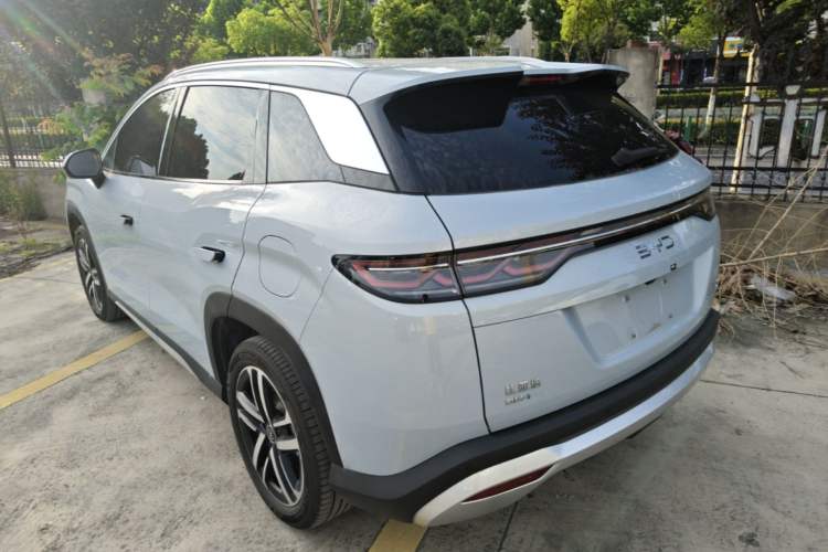 Used BYD Song L DM-i 2024 112 km Beyond Edition Rear Left 45 Deg