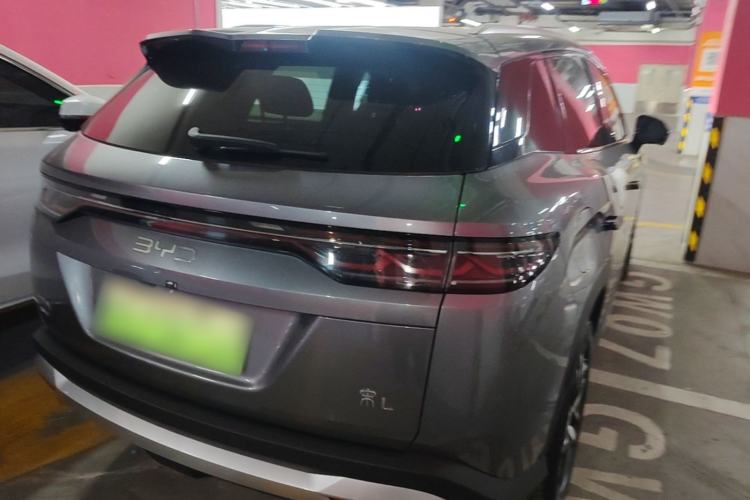 Used BYD Song L DM-i 2024 112 km Beyond Edition Rear Right 45 Deg