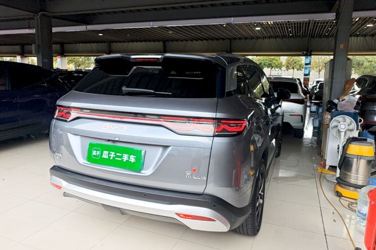 Used BYD Song L DM-i 2024 112 km Beyond Edition Rear Right 45 Deg