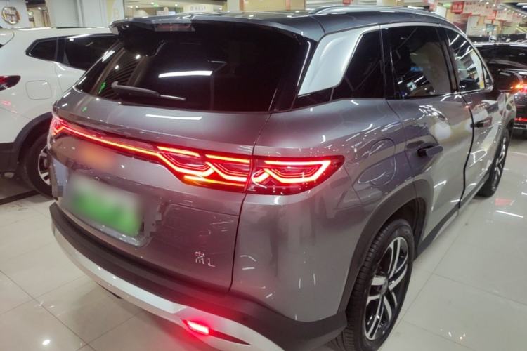 Used BYD Song L DM-i 2024 112 km Leading Edition Rear Right 45 Deg
