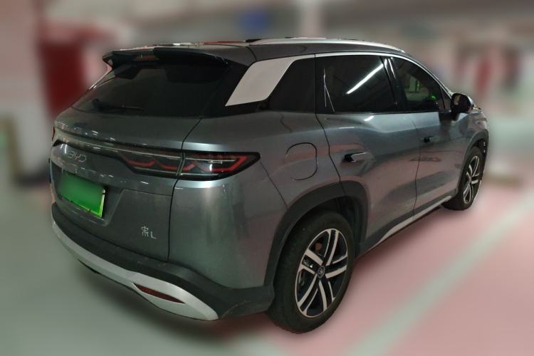 Used BYD Song L DM-i 2024 112 km Beyond Edition Rear Right 45 Deg