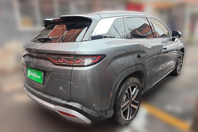 Used BYD Song L DM-i 2024 112 km Beyond Edition Rear Right 45 Deg