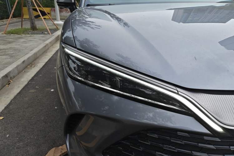Used BYD Song L DM-i 2024 160 km Excellence Version Right Front Headlight