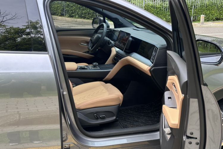 Used BYD Song L DM-i 2024 112 km Beyond Edition Right Front Seat