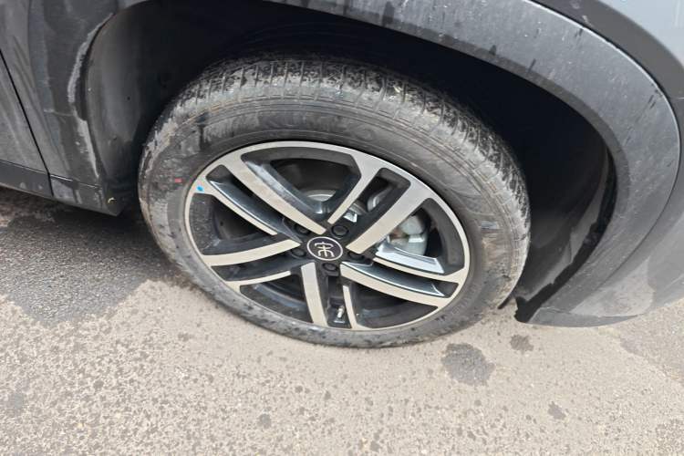 Used BYD Song L DM-i 2024 112 km Beyond Edition Right Front Wheel Hub