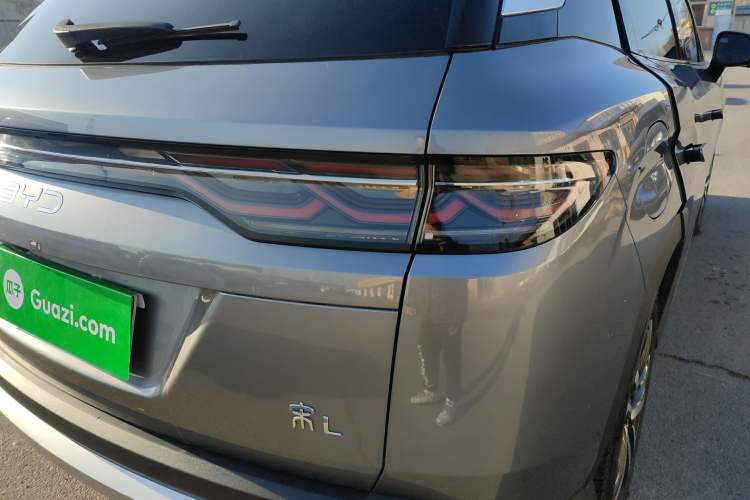 Used BYD Song L DM-i 2024 112 km Leading Edition Right Rear Taillight