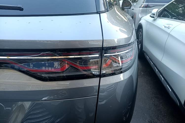 Used BYD Song L DM-i 2024 112 km Beyond Edition Right Rear Taillight