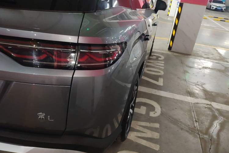 Used BYD Song L DM-i 2024 112 km Beyond Edition Right Rear Taillight