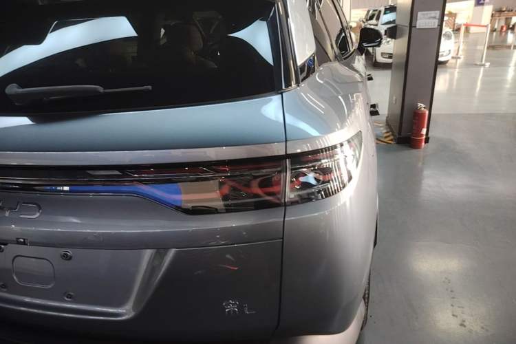 Used BYD Song L DM-i 2024 112 km Beyond Edition Right Rear Taillight