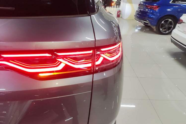 Used BYD Song L DM-i 2024 112 km Leading Edition Right Rear Taillight
