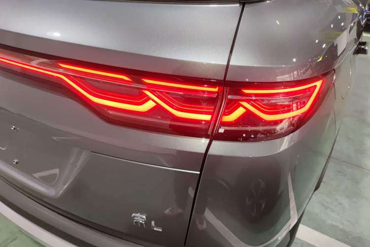 Used BYD Song L DM-i 2024 160km Beyond Edition Right Rear Taillight