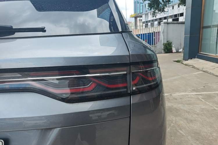 Used BYD Song L DM-i 2024 112 km Leading Edition Right Rear Taillight