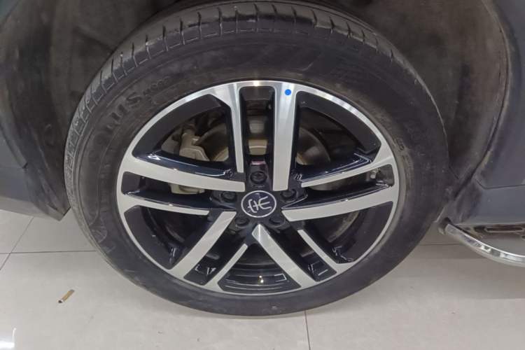 Used BYD Song L DM-i 2024 112 km Leading Edition Right Rear Wheel Hub