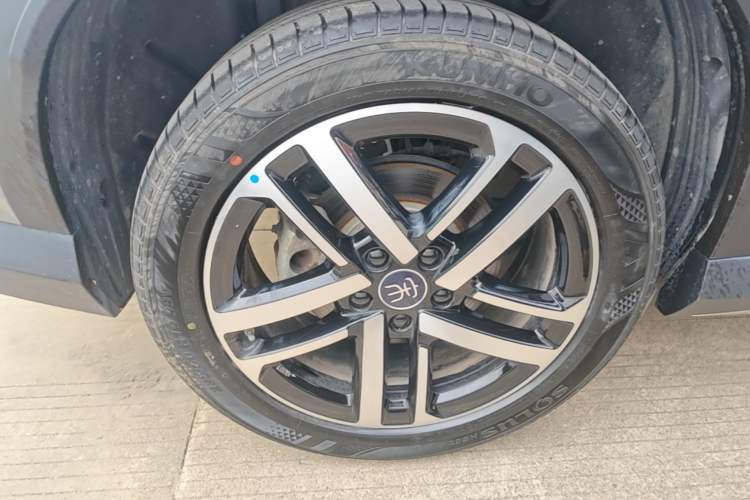 Used BYD Song L DM-i 2024 112 km Beyond Edition Right Rear Wheel Hub