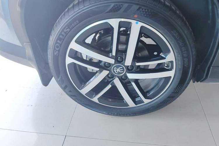 Used BYD Song L DM-i 2024 112 km Leading Edition Right Rear Wheel Hub