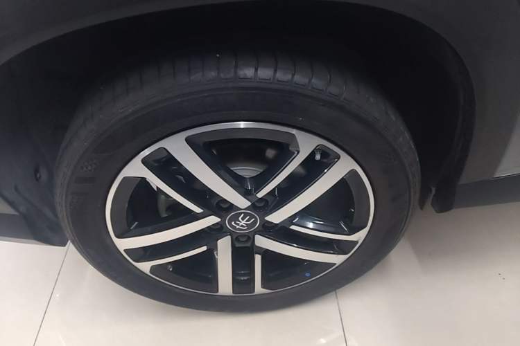 Used BYD Song L DM-i 2024 112 km Beyond Edition Right Rear Wheel Hub
