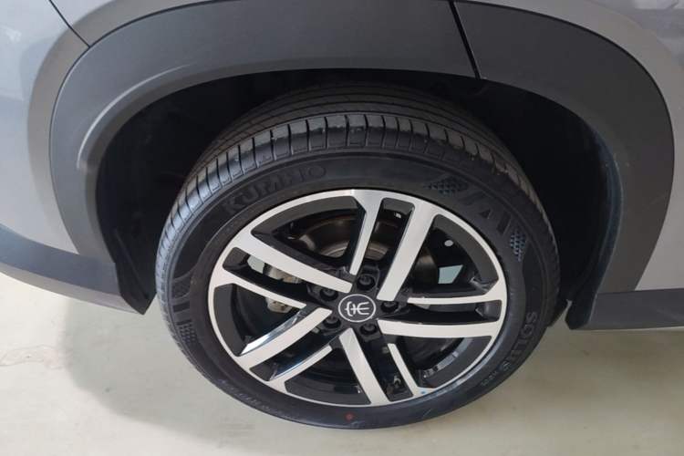 Used BYD Song L DM-i 2024 112 km Leading Edition Right Rear Wheel Hub