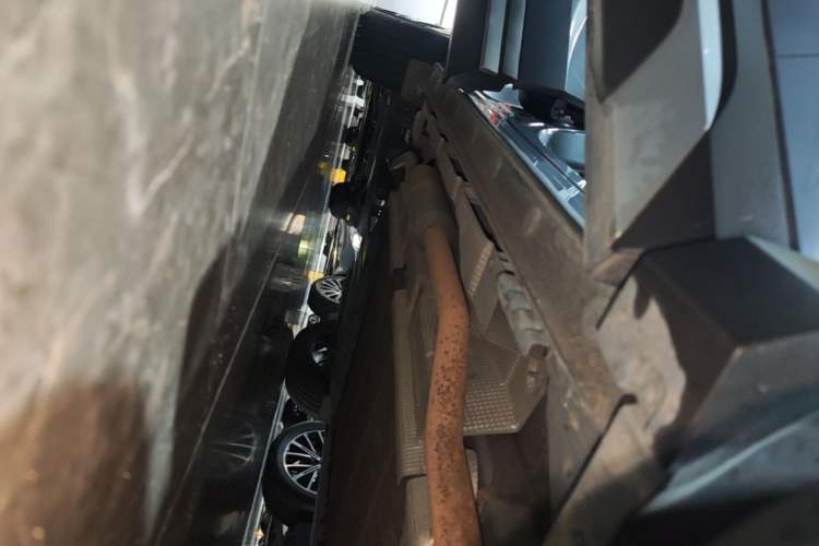 Used BYD Song L DM-i 2024 112 km Beyond Edition Right Side Sill