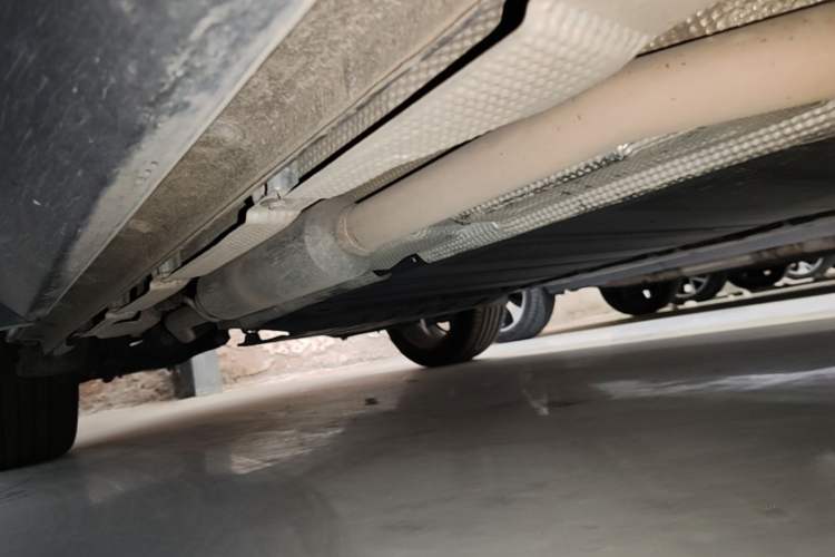 Used BYD Song L DM-i 2024 112 km Leading Edition Right Side Sill