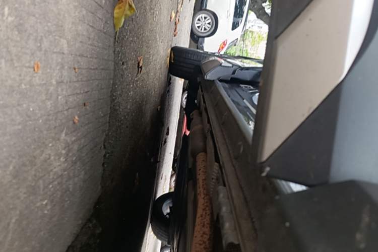 Used BYD Song L DM-i 2024 112 km Beyond Edition Right Side Sill