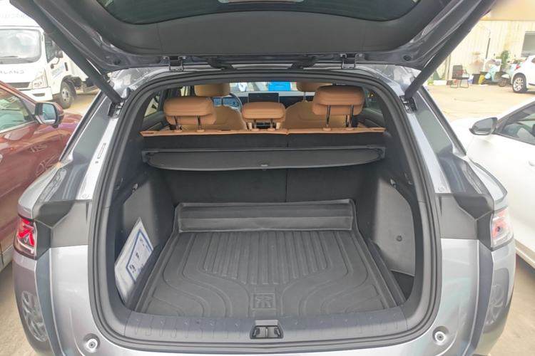 Used BYD Song L DM-i 2024 112 km Beyond Edition Trunk