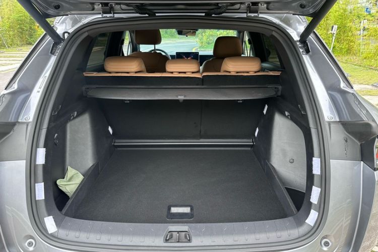 Used BYD Song L DM-i 2024 112 km Beyond Edition Trunk