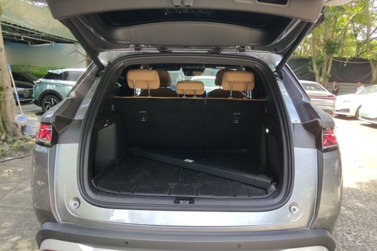 Used BYD Song L DM-i 2024 160 km Excellence Version Trunk